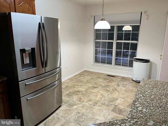 Building Photo - 33 Hiddencreek Ct