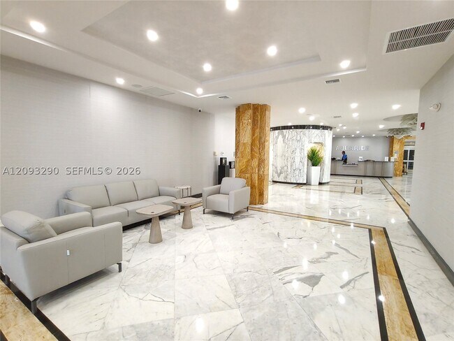 Building Photo - 2751 S Ocean Dr