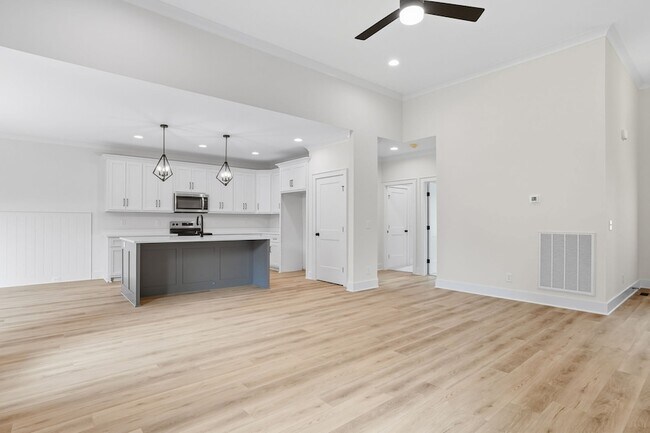 Building Photo - 4380 McCrary Rd