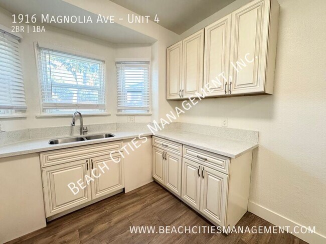 Building Photo - 1916 Magnolia Ave