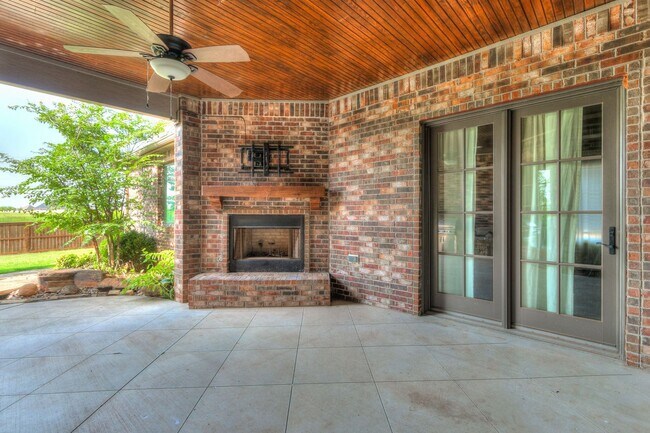 Building Photo - Luxury Living in Rosecreek – 4-Bedroom Home in Deer Creek Schools!