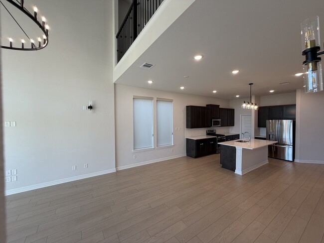 Building Photo - 368 Mallorn Ln