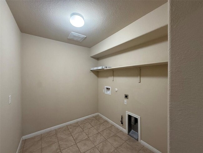 Building Photo - 1441 Hamiltons Wy