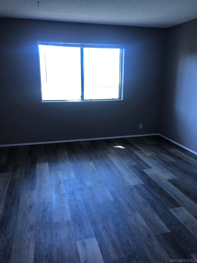 Building Photo - 5995 Dandridge Ln