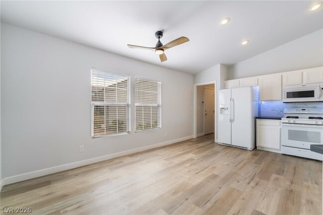 Building Photo - 186 Regal Sunset Ave