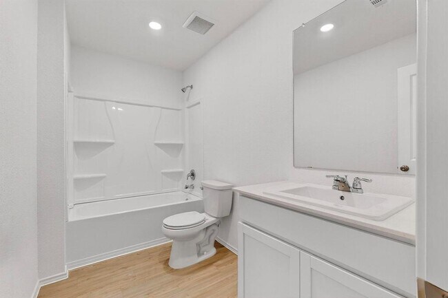 Building Photo - 178 Sormonne Lp