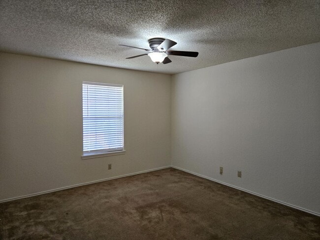 Building Photo - Robinson ISD Duplex