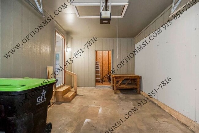Building Photo - What a sweet ranch!