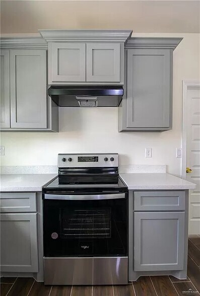 Building Photo - 3012 W Sandlewood St