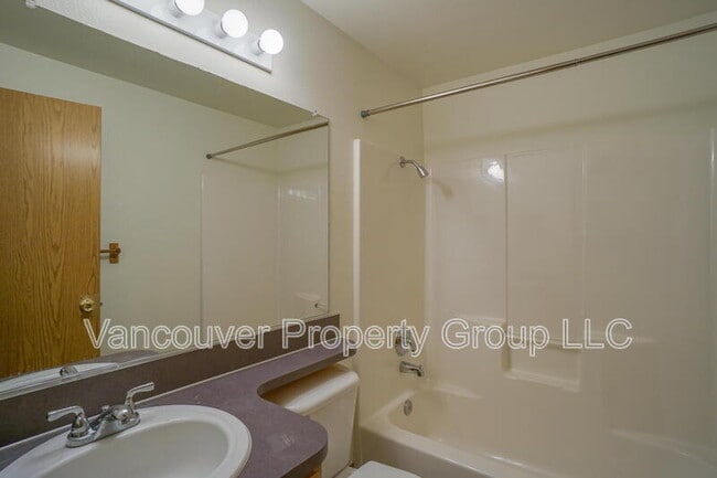 Building Photo - 19026 SE 12th Way