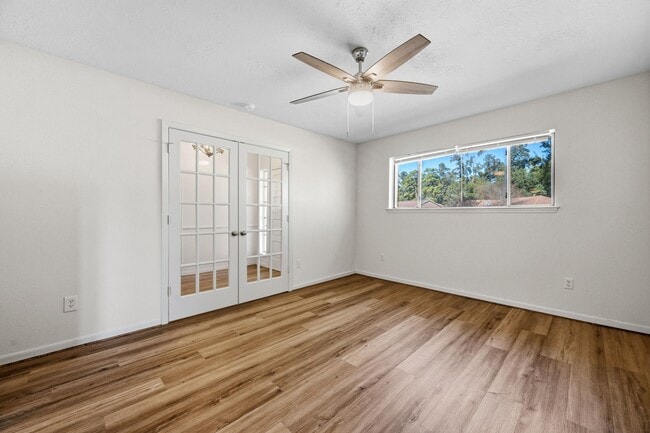 Building Photo - 25407 Lancewood Dr