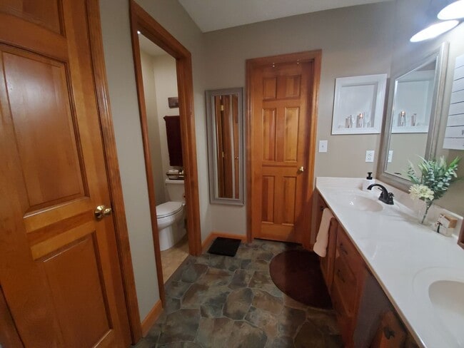 Building Photo - 5086 Rio Dosa Downs