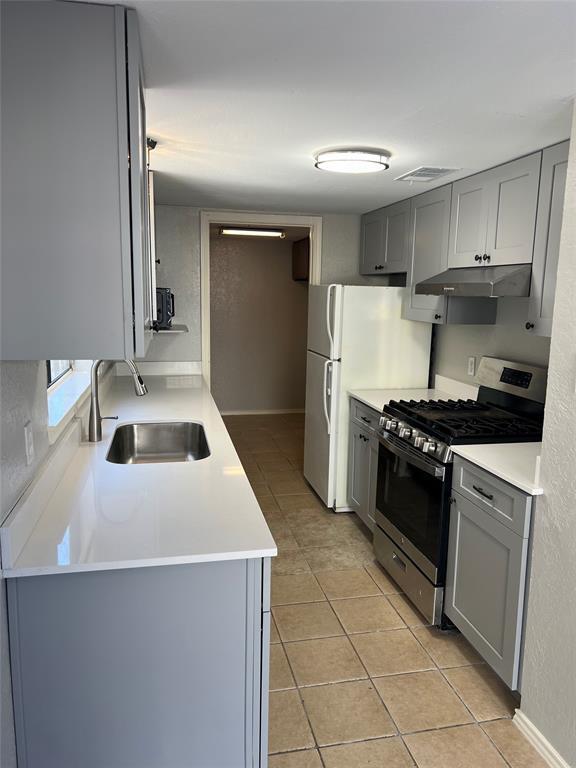 Building Photo - 6497 Hart Ln