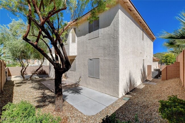 Building Photo - 177 Rocky Star St