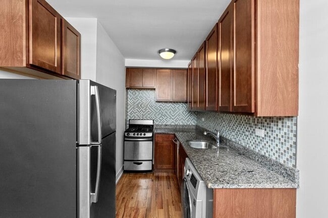 Building Photo - 1 bedroom in Chicago IL 60614