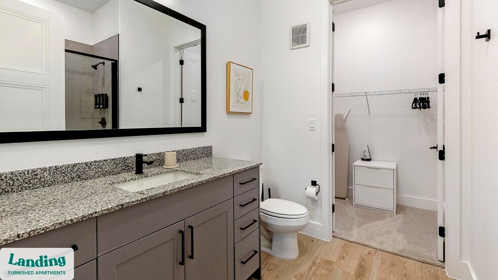 Building Photo - 650 E Sycamore St