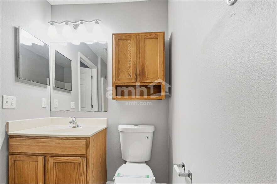 Building Photo - 153 Timbercreek Pines Cir