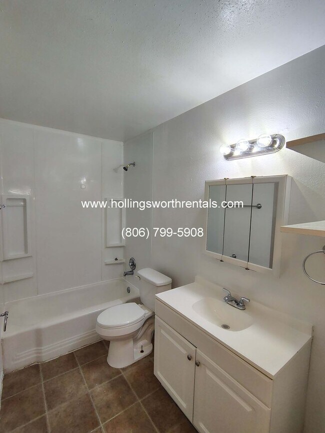 Building Photo - Cute 3 Bed 1 bath house