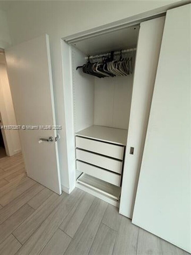 Building Photo - 5900 Collins Ave