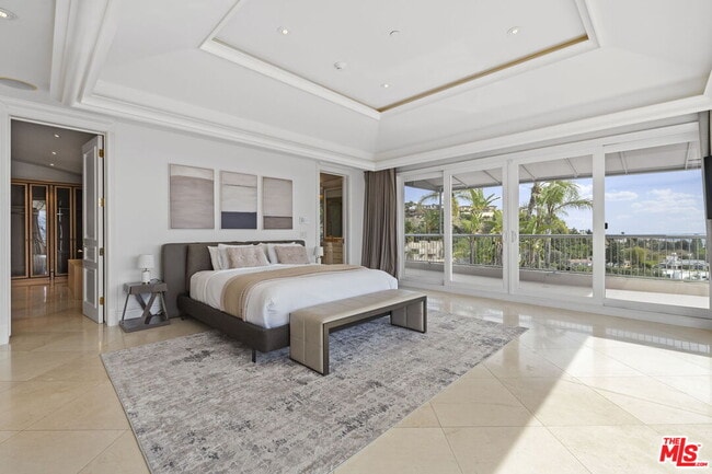 Building Photo - 360 Trousdale Pl