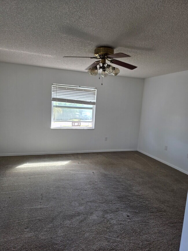 Building Photo - Large two Bedroom, 2 Bathroom, 2 Car Garage Home For Rent. *** Rent includes Water, Internet, and...
