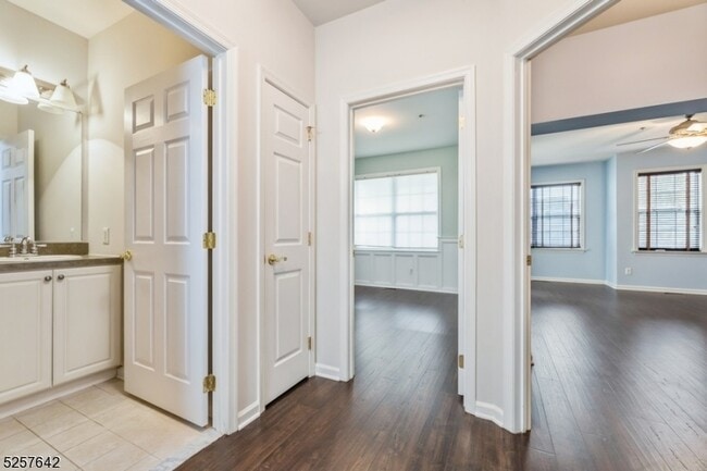 Building Photo - 101 Taft Ln