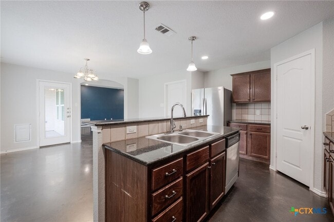 Building Photo - 209 Sugar Maple Ct