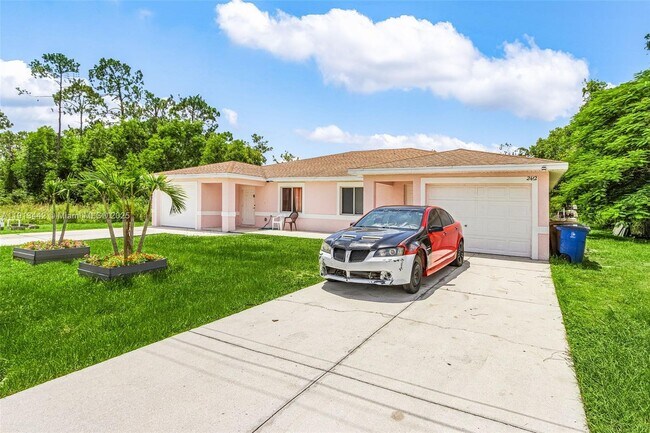 Primary Photo - 2412 Millie Ave S