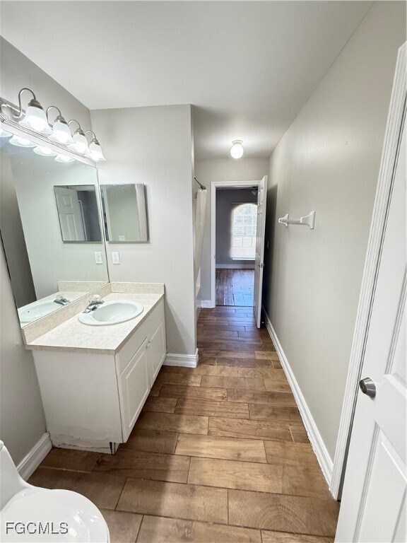 Building Photo - 629 Dauphine Ave S