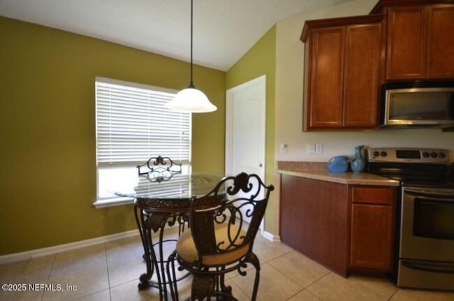 Building Photo - 13407 Devan Lee Dr E
