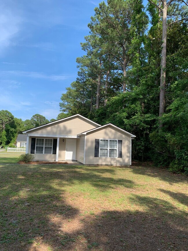 Building Photo - 4011 Masonboro Loop Rd