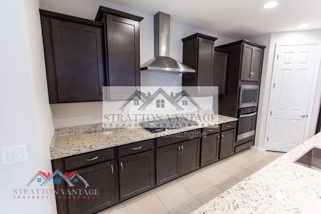 Building Photo - 17645 W Palo Verde Dr