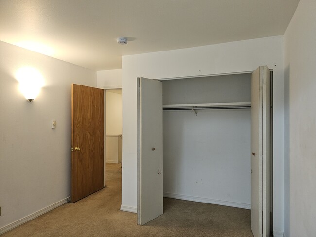 Building Photo - 1070 Elk Run Ln