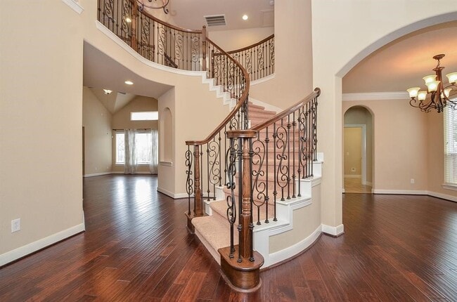 Building Photo - 510 McAllister Ave