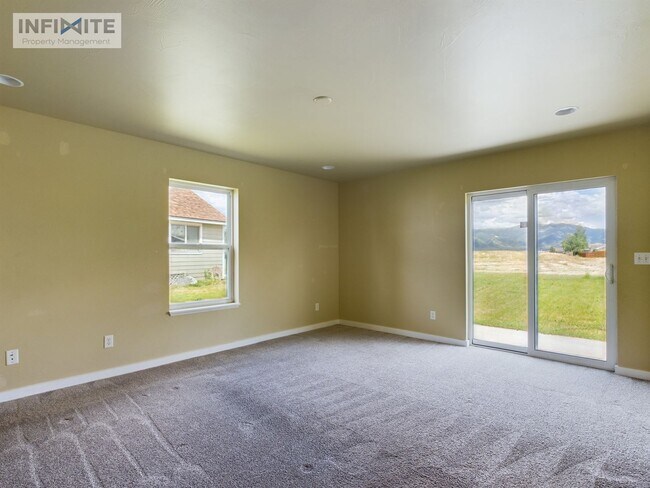 Building Photo - 3 Bedroom Home in Las Campanas Subdivision