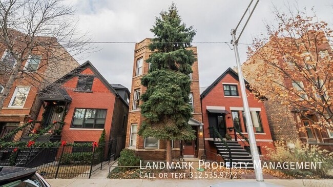 Building Photo - 2132 W Haddon-Unit 1