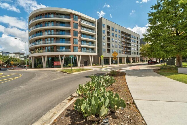 Building Photo - 1701 Simond Ave Ave