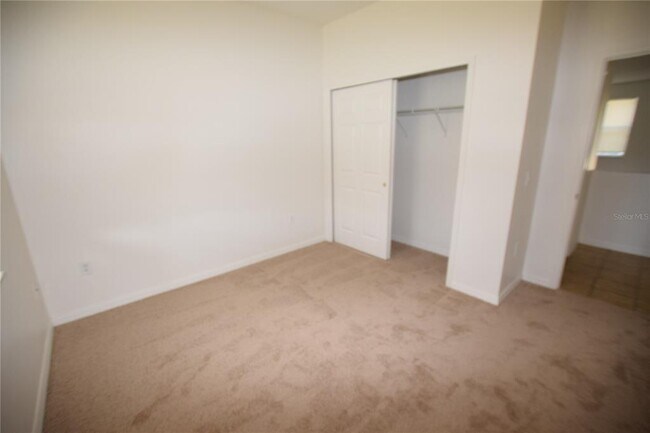 Building Photo - 622 Alfani St
