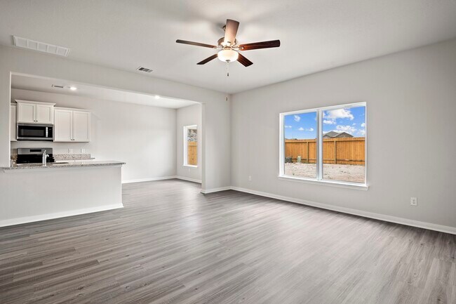 Building Photo - 15646 Honey Cv Dr