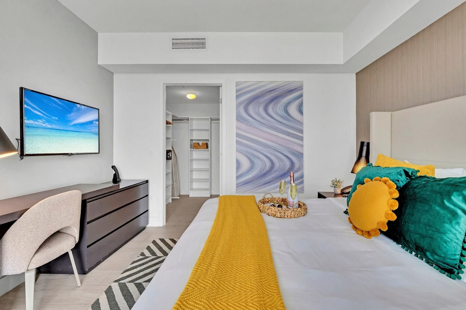 Building Photo - 4010 S Ocean Dr