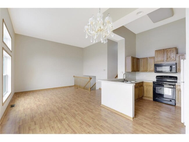 Building Photo - 15772 Flan Ct