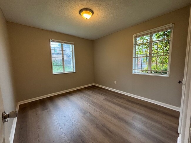 Building Photo - 1802 Edmondson Ave