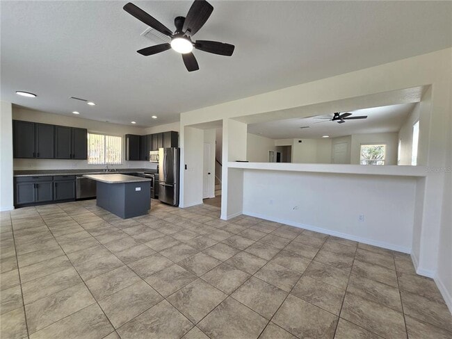 Building Photo - 6889 Lake Eaglebrooke Dr