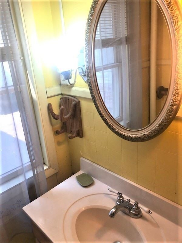 Building Photo - 1 br, 1 bath House - 168 E POMFRET ST- UNIT B