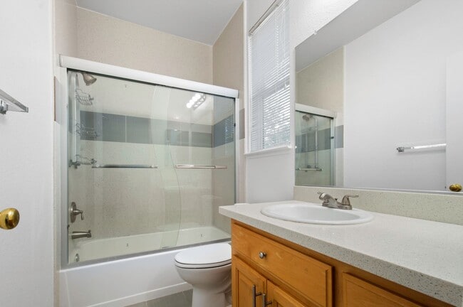 Building Photo - 991 Zephyr Ct