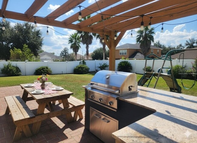 Building Photo - Spacious and Comfortable Home for Rent!