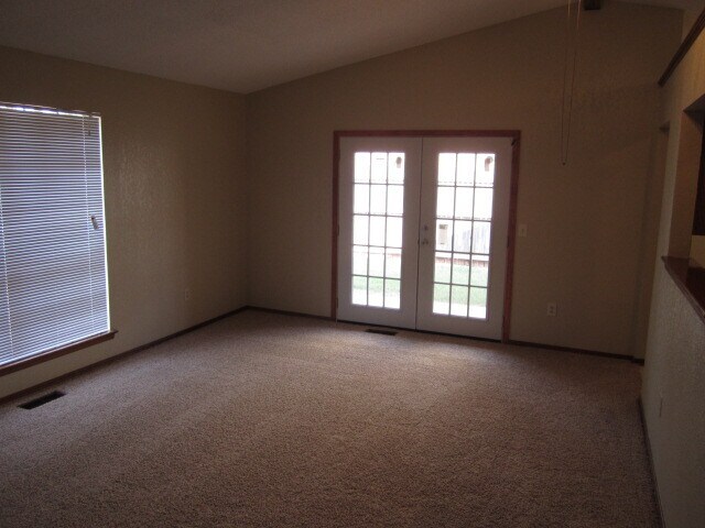 Building Photo - 2701 Pennington Ave