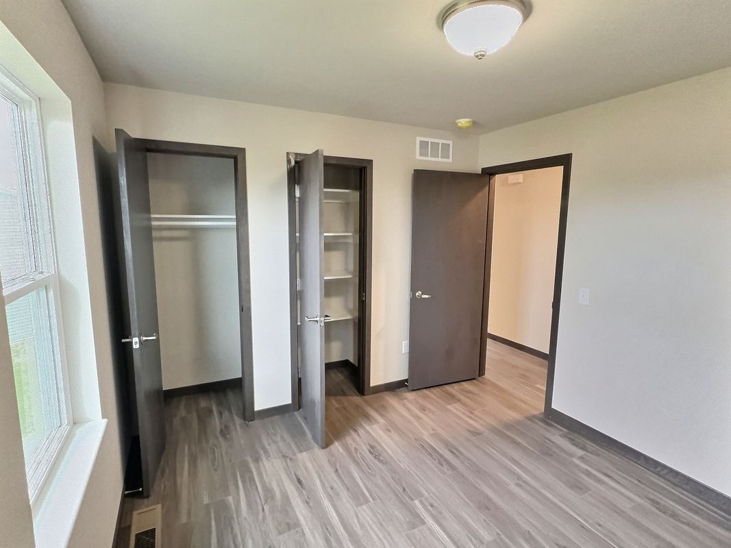 Building Photo - 1510 Wedgewood Dr