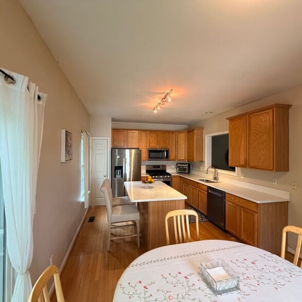 Building Photo - 43100 Sherbrooke Terrace
