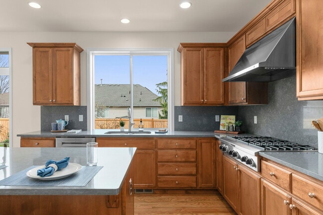 Building Photo - 35908 SE Sandalee Ct